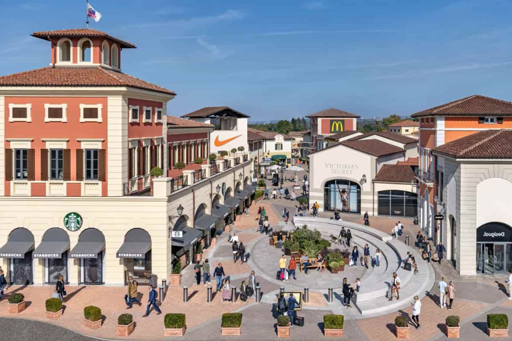 Serravalle retail streets and central square